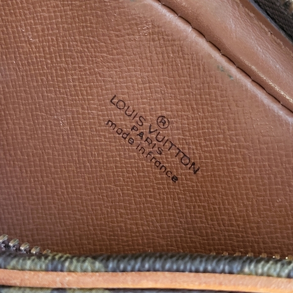 LOUIS VUITTON Pochette Marly Monogram Canvas Crossbody Bag..Authentic!! - Picture 6 of 14